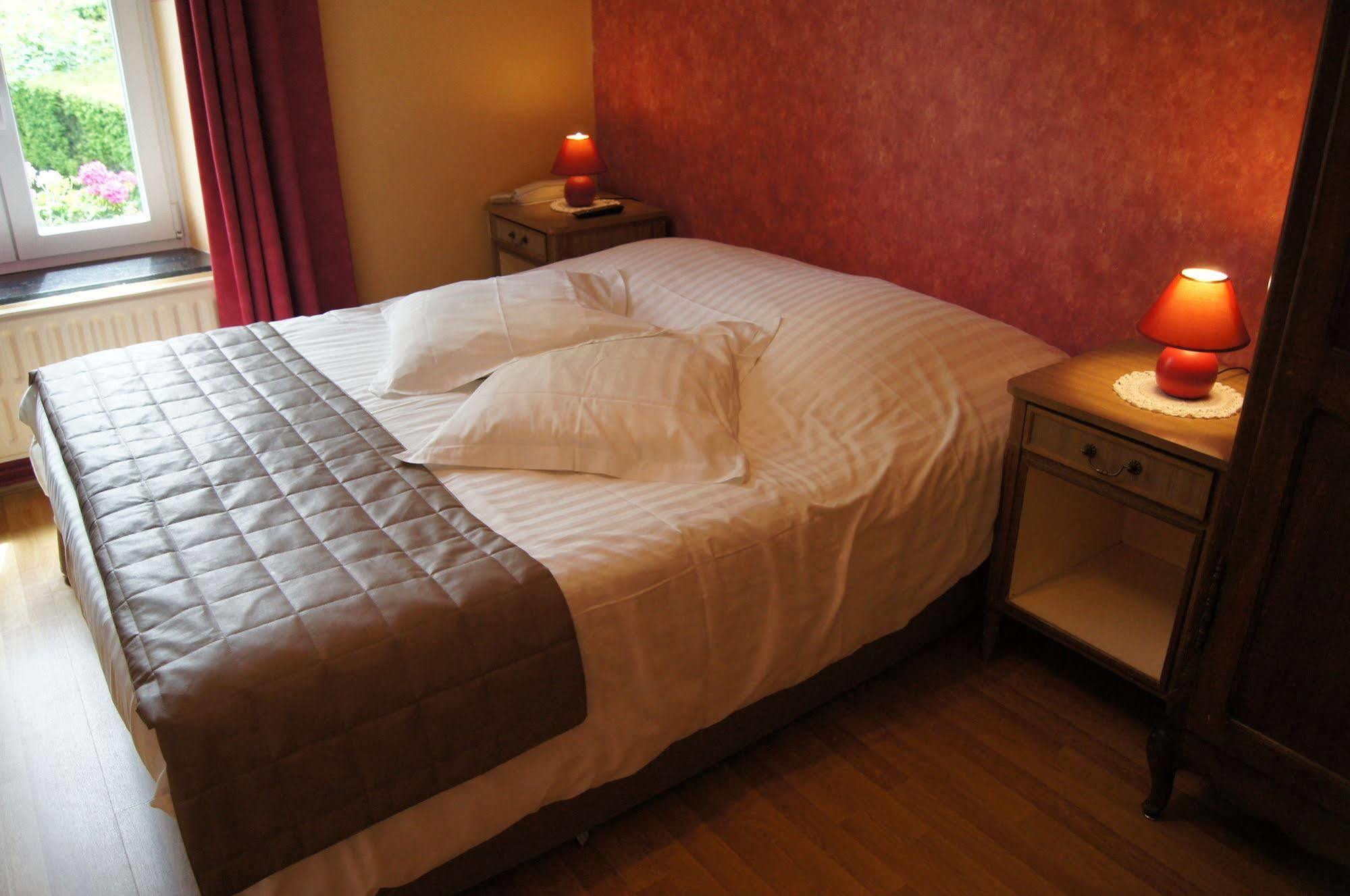 Logis Beau Sejour Hotel Frahan Екстериор снимка